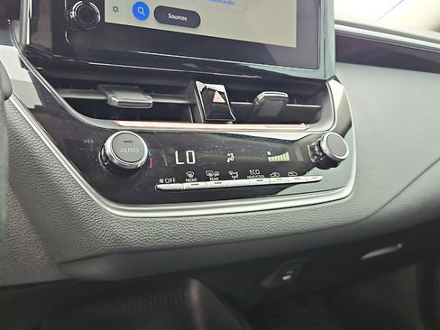 Used 2026 Toyota Corolla LE FWD image 19