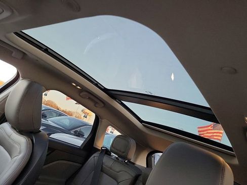 New 2024 Lincoln Corsair Reserve w/ Equipment Group 201A image 7