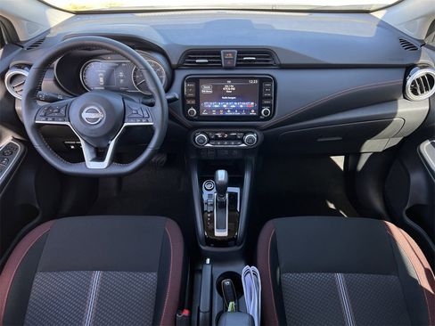 Certified 2025 Nissan Versa SR w/ Trunk Package image 9