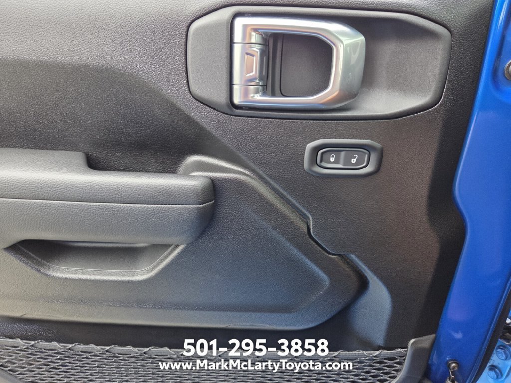 Used 2026 Jeep Wrangler Sport AWD/4WD image 23