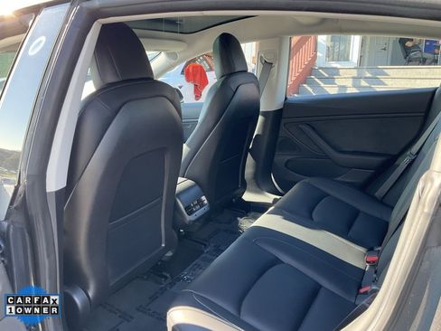Used 2018 Tesla Model 3 Performance image 25