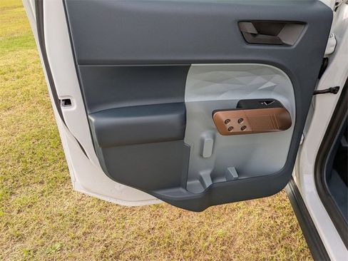 Used 2024 Ford Maverick Lariat image 23