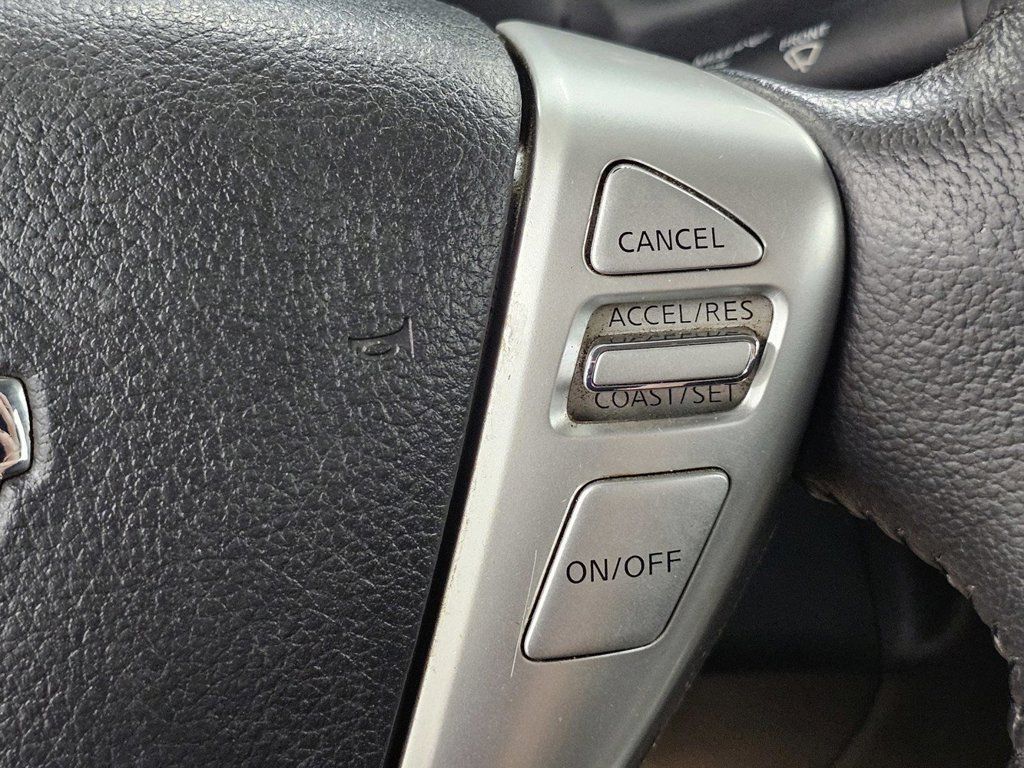 Used 2017 Nissan Versa Note SV FWD image 29