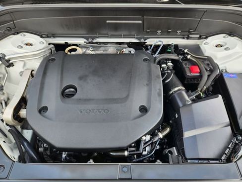 Used 2025 Volvo XC90 B6 Ultra image 27