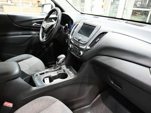 Used 2022 Chevrolet Equinox LT image 13