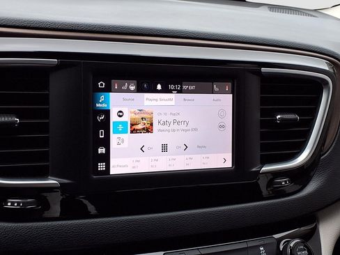 Used 2023 Chrysler Voyager LX image 23