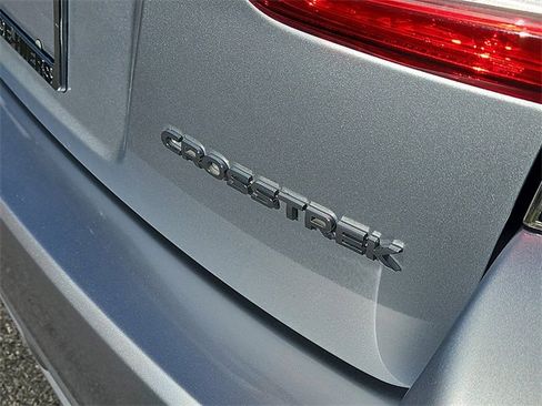 Used 2018 Subaru Crosstrek 2.0i Premium w/ Eyesight System image 6