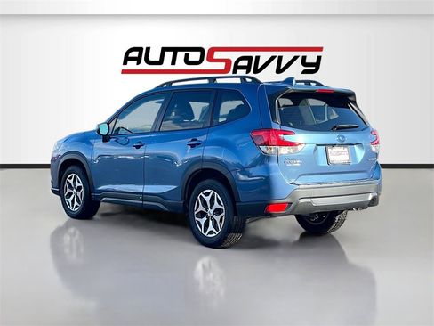 Used 2023 Subaru Forester Premium w/ Popular Package #3 image 5