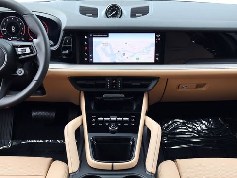 New 2026 Porsche Cayenne Coupe AWD/4WD image 20