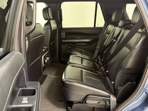 Used 2020 Ford Expedition XLT w/ Equipment Group 202A AWD/4WD image 21