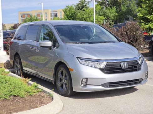 Certified 2021 Honda Odyssey EX image 2