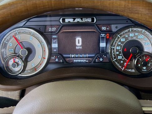 Used 2021 RAM 2500 Limited AWD/4WD image 16