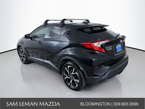 Used 2022 Toyota C-HR XLE FWD image 5