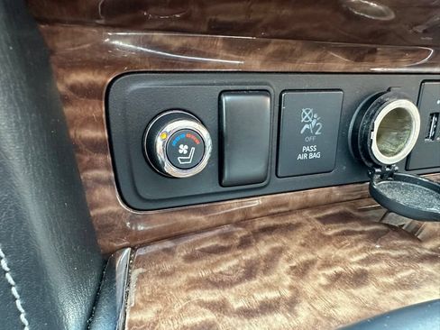 Used 2019 Nissan Armada Platinum w/ Captain's Chairs Package AWD/4WD image 28