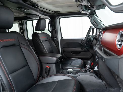 Used 2019 Jeep Wrangler Unlimited Rubicon w/ Dual Top Group AWD/4WD image 22