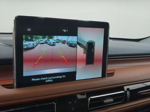 Certified 2023 Lincoln Aviator Reserve w/ Class IV Trailer Tow Package RWD image 15