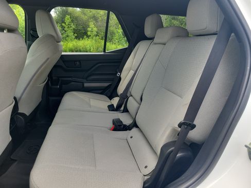 Used 2025 Toyota 4Runner SR5 AWD/4WD image 16