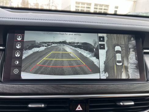 Used 2020 Kia Cadenza Limited image 14