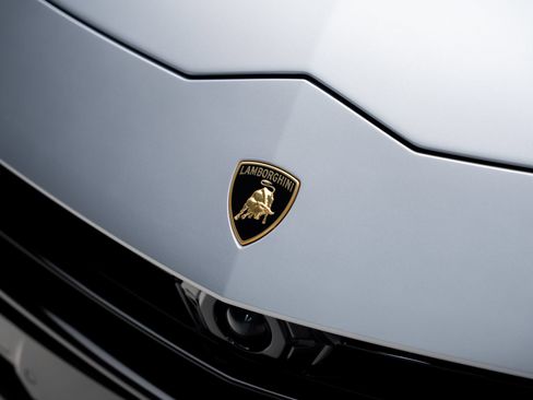 Used 2024 Lamborghini Urus Performante AWD/4WD image 13