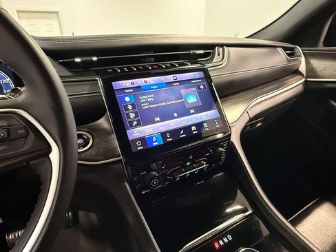 Used 2024 Jeep Grand Cherokee L Limited image 79