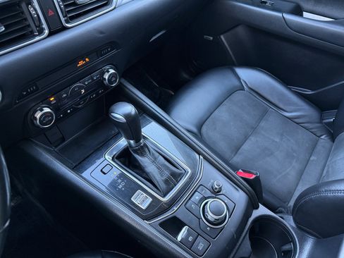 Used 2018 MAZDA CX-5 Touring w/ Preferred Equipment Package image 13