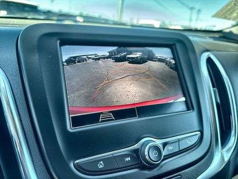 Used 2024 Chevrolet Equinox LT w/ LPO, Floor Liner Package FWD image 17