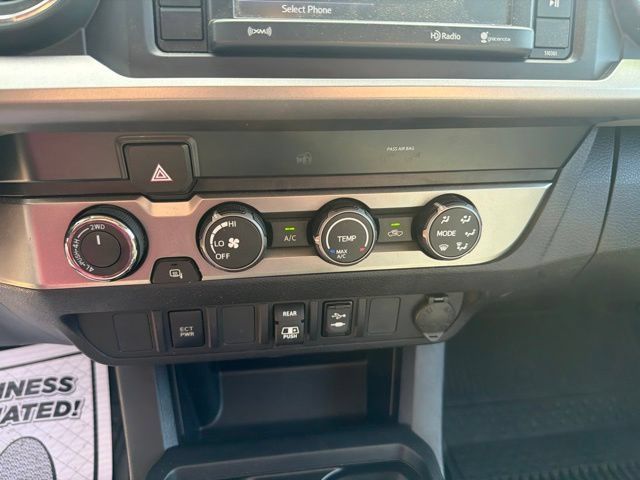 Used 2019 Toyota Tacoma SR5 AWD/4WD image 26