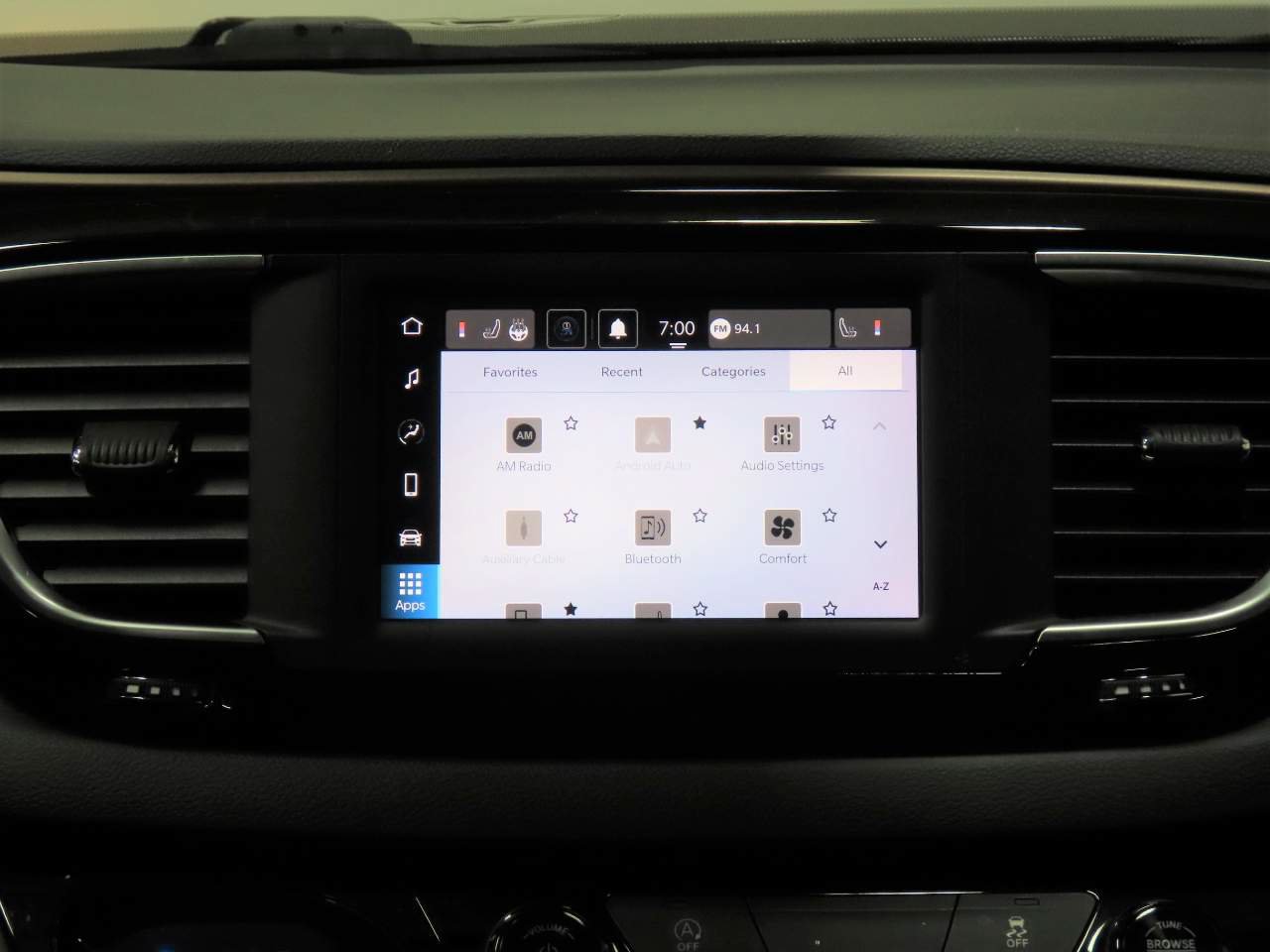 Used 2023 Chrysler Voyager LX FWD image 13