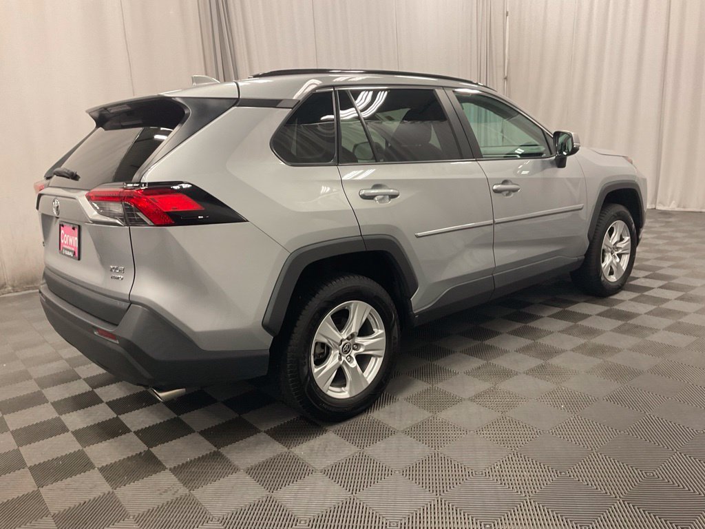 Used 2021 Toyota RAV4 XLE w/ XLE Grade Weather Package AWD/4WD image 2