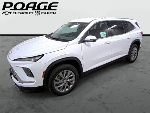 Used 2025 Buick Enclave Preferred AWD/4WD image 1