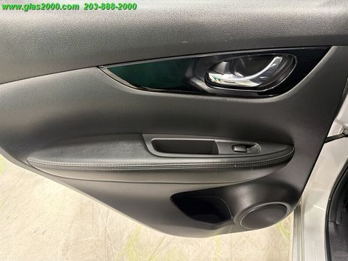 Used 2022 Nissan Rogue Sport SV w/ Technology Package AWD/4WD image 28