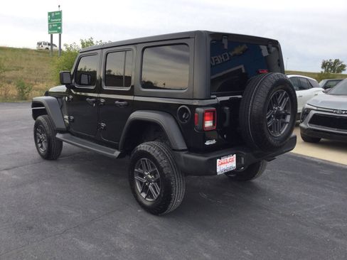 Used 2020 Jeep Wrangler Unlimited Sport S image 8