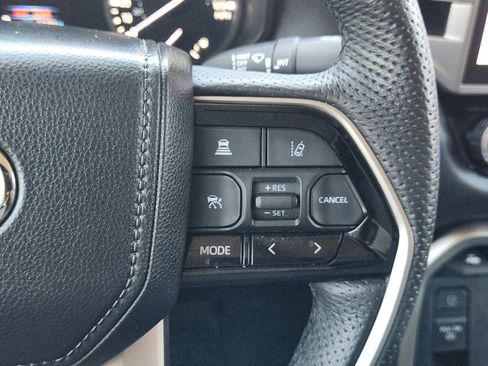 Used 2023 Toyota Tundra Limited image 31