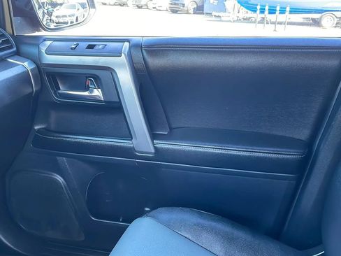 Used 2015 Toyota 4Runner SR5 Premium RWD image 28
