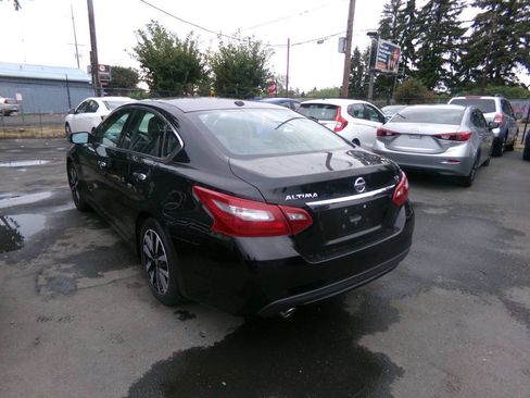 Used 2018 Nissan Altima 2.5 SV FWD image 5