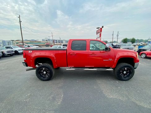 Used 2008 GMC Sierra 2500 SLT w/ Z71 Off-Road Package AWD/4WD image 6