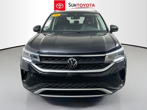 Used 2024 Volkswagen Taos SE FWD image 10