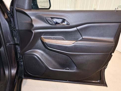 Used 2019 GMC Acadia SLE w/ Driver Alert Package I AWD/4WD image 23