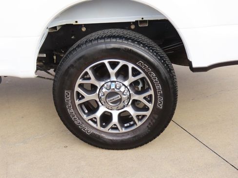 Used 2022 Ford F250 Lariat image 17