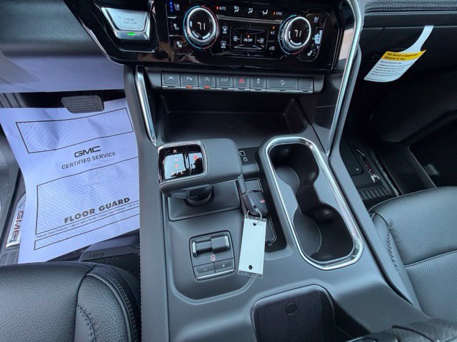 New 2026 GMC Sierra 1500 Denali w/ Denali Reserve Package AWD/4WD image 13