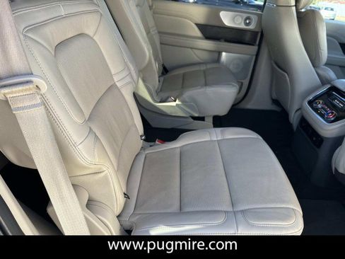Used 2021 Lincoln Navigator Reserve w/ Luxury Package image 15