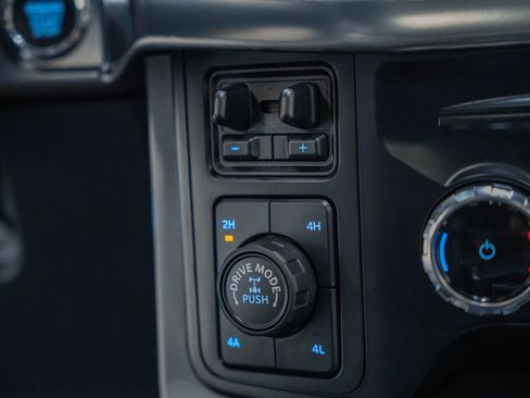 Certified 2023 Ford F150 Lariat w/ Equipment Group 502A High image 31