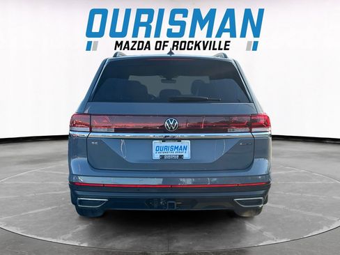 Used 2025 Volkswagen Atlas SE w/ Black Wheel Package image 5