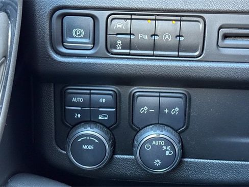 Used 2024 Chevrolet Tahoe LT image 40