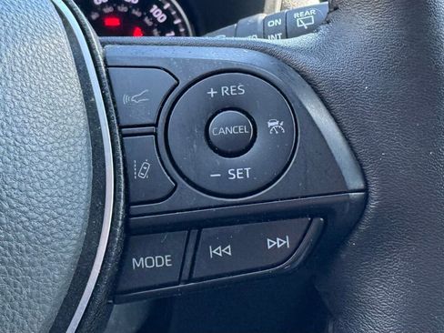 Used 2022 Toyota RAV4 XLE w/ Convenience Package image 26