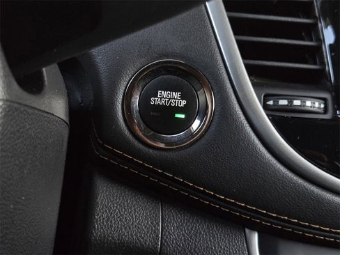 Used 2019 Chevrolet Trax LT w/ LT Convenience Package image 20