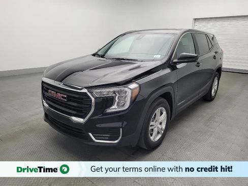 Used 2024 GMC Terrain SLE image 1