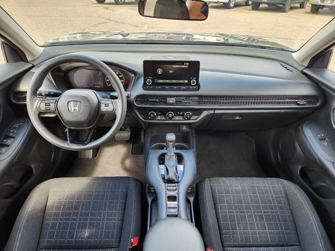 Used 2025 Honda HR-V LX image 3