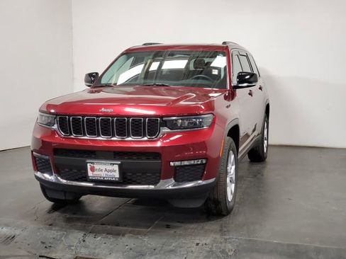 Used 2022 Jeep Grand Cherokee L Limited w/ MOPAR Finishing Package image 4
