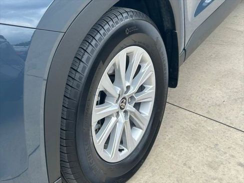 Certified 2024 Toyota Grand Highlander XLE FWD image 9